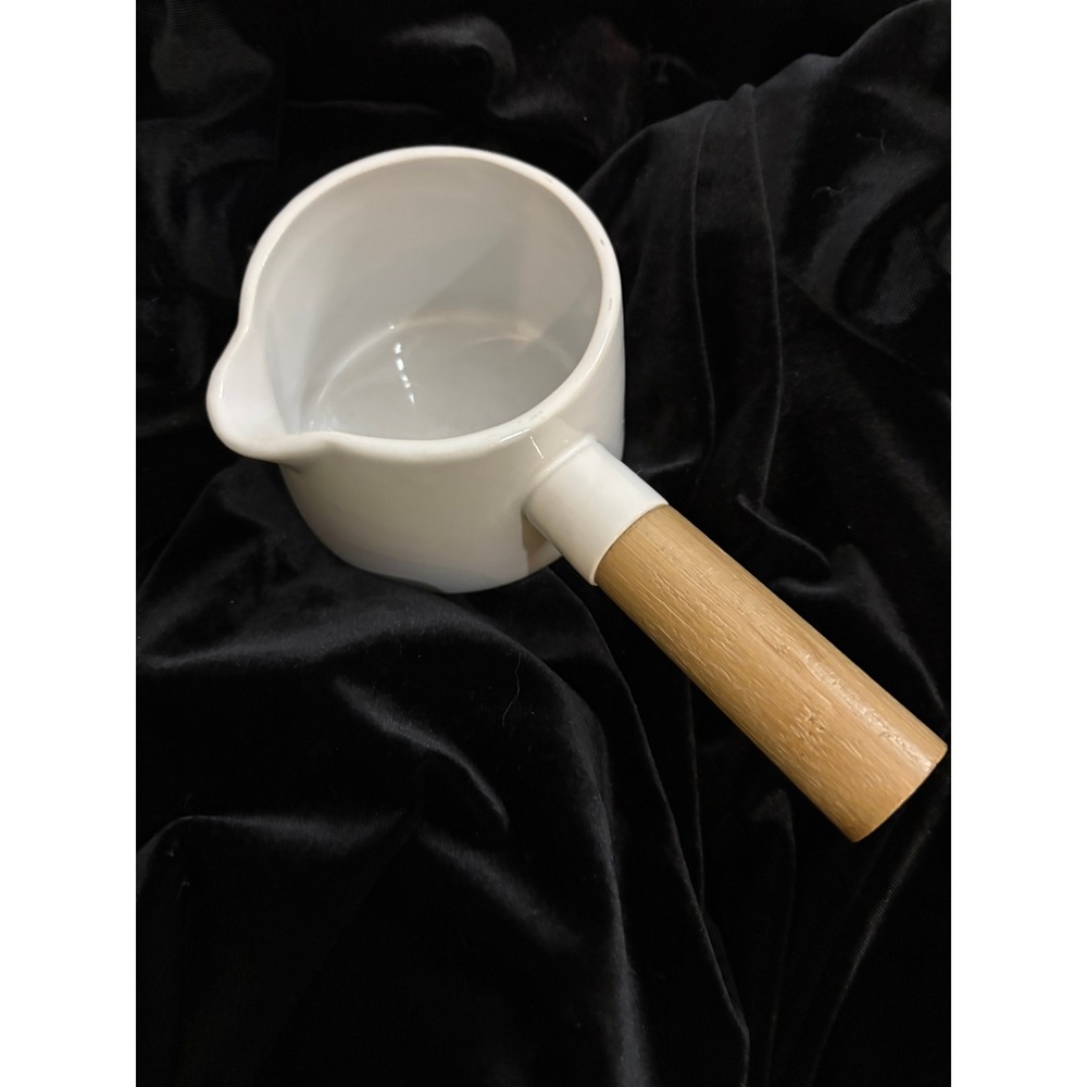 Chantal White Ceramic Pouring Pot 1 Cup 92-POUR Wood Handle Minimalist Creamer